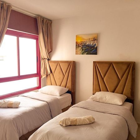Appartement A Malabata En Face Centre Commercial Megarama & La Gare De Tgv M2 Tangier Bagian luar foto