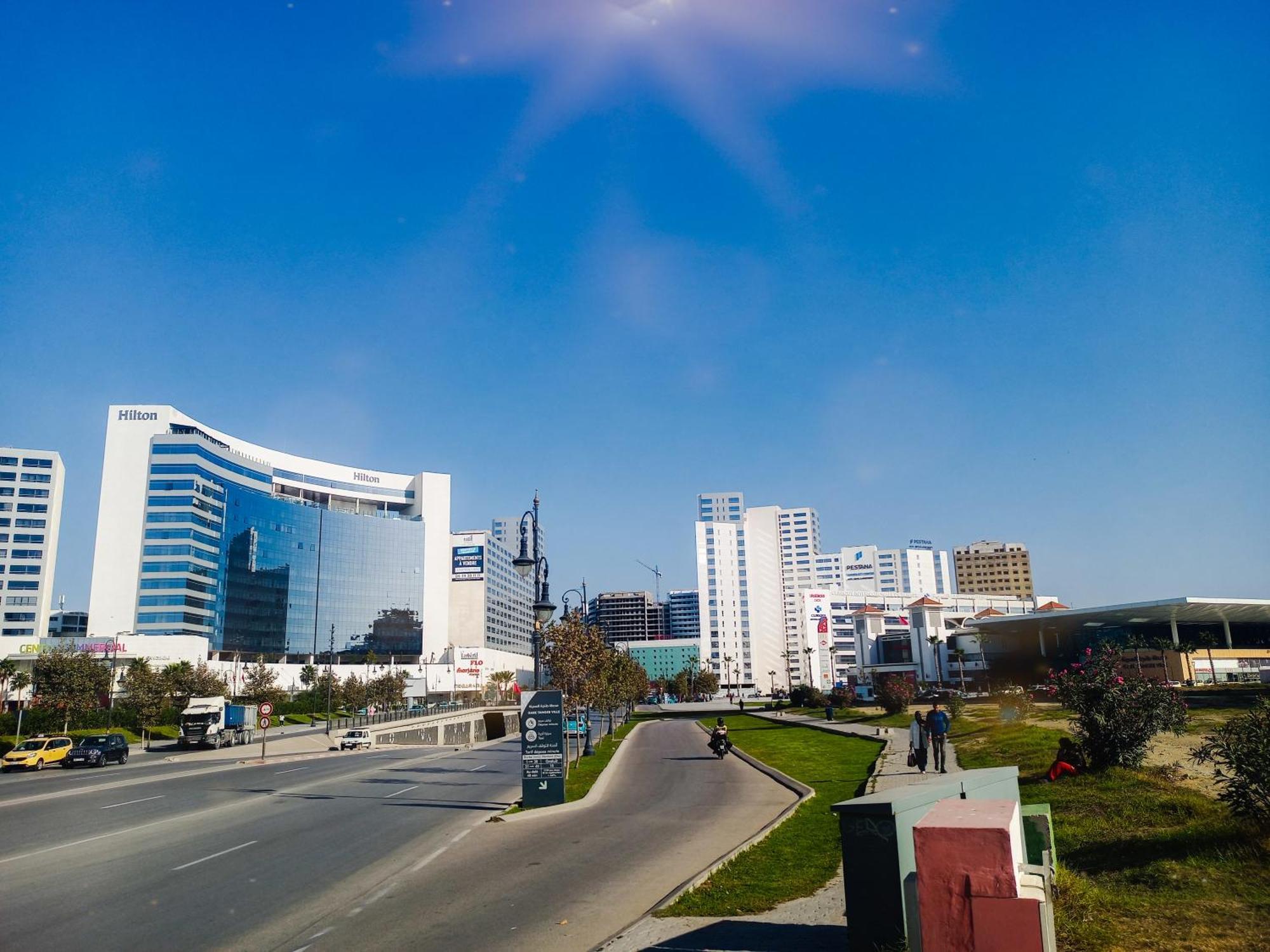 Appartement A Malabata En Face Centre Commercial Megarama & La Gare De Tgv M2 Tangier Bagian luar foto